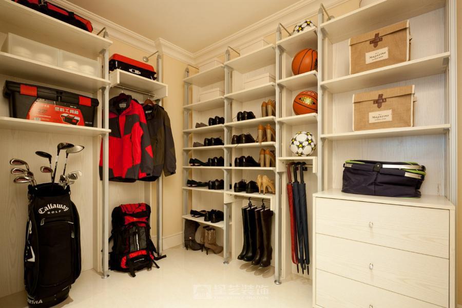 不追求華麗，而追求舒適；不堆砌裝飾，而回歸生活本身